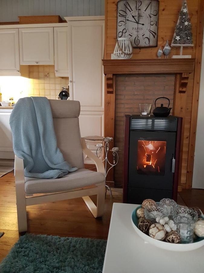 Charme Chalet Zutendaal Esterno foto